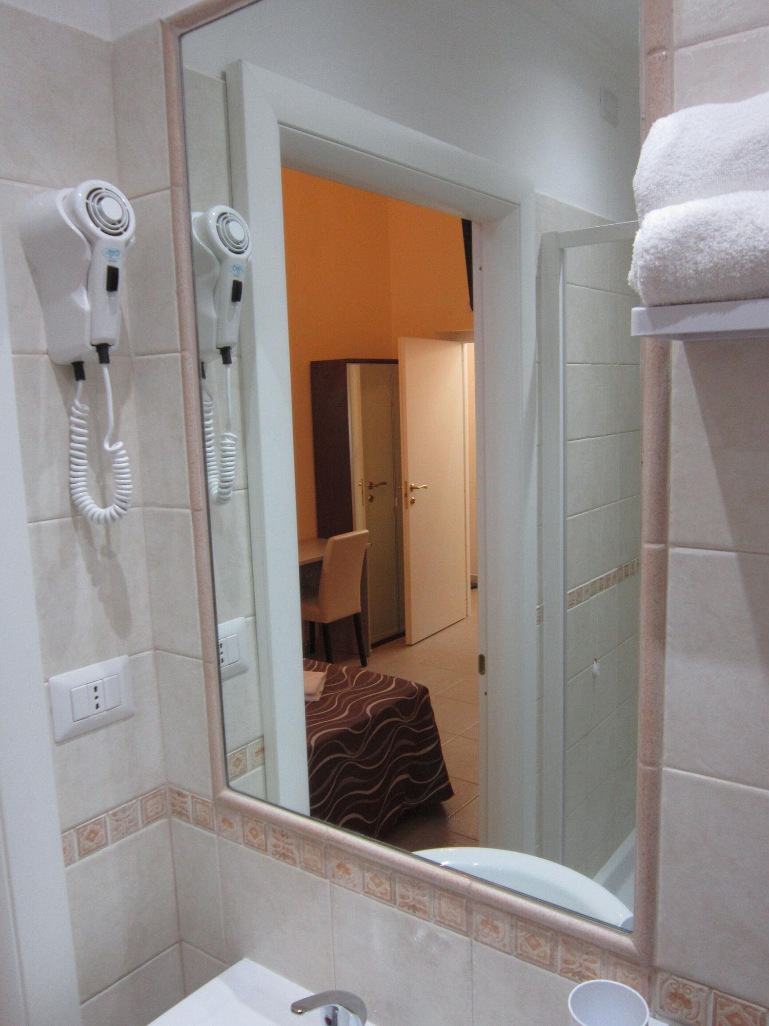 บีแนด์บีเอเวอกรีน Hotel โรม ภายนอก รูปภาพ
