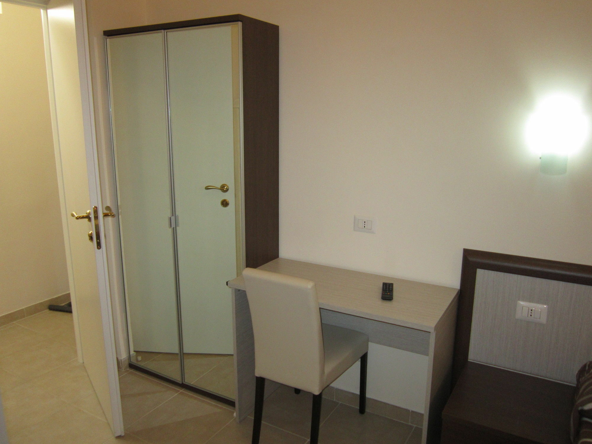บีแนด์บีเอเวอกรีน Hotel โรม ภายนอก รูปภาพ